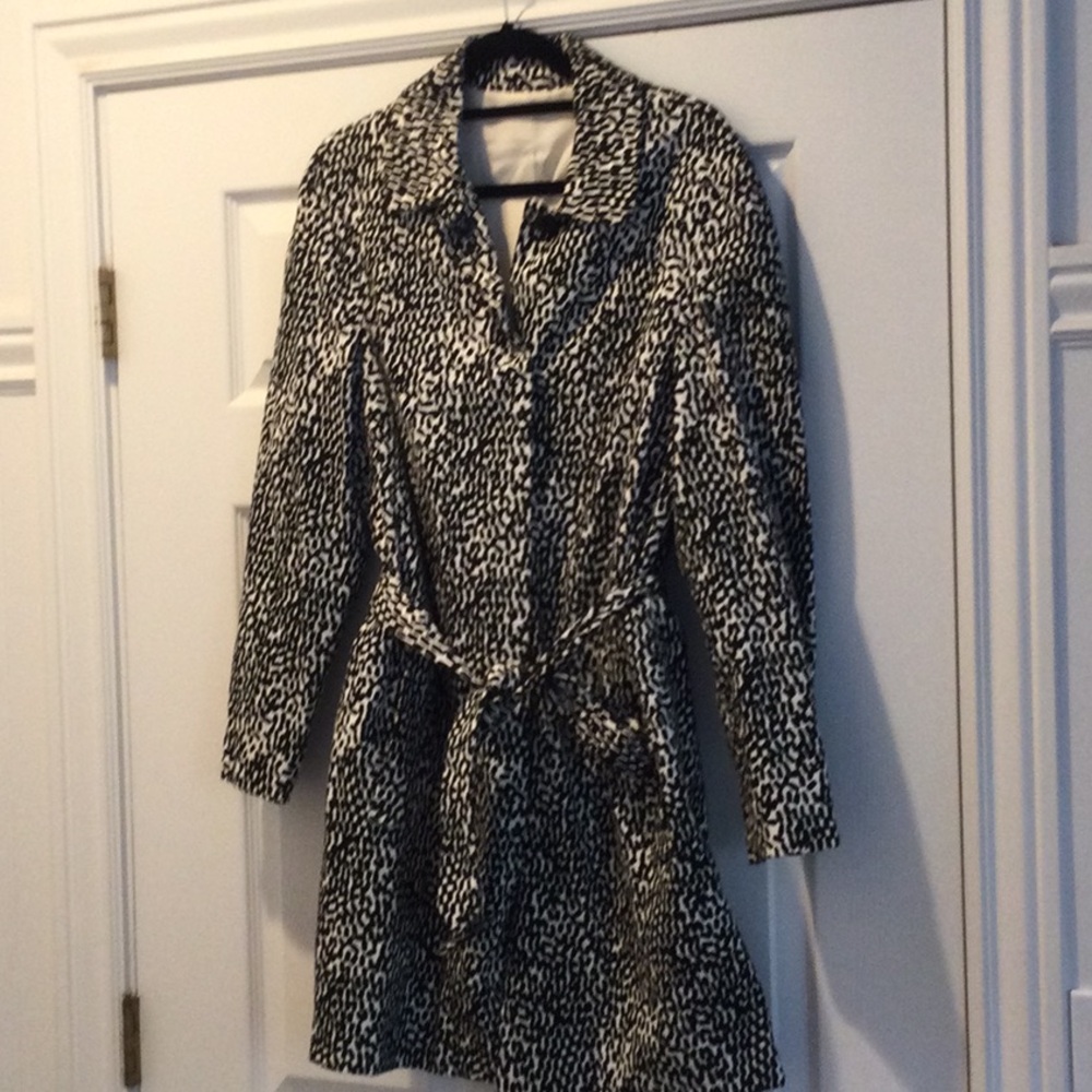 DVF Black and white coat with belted waist